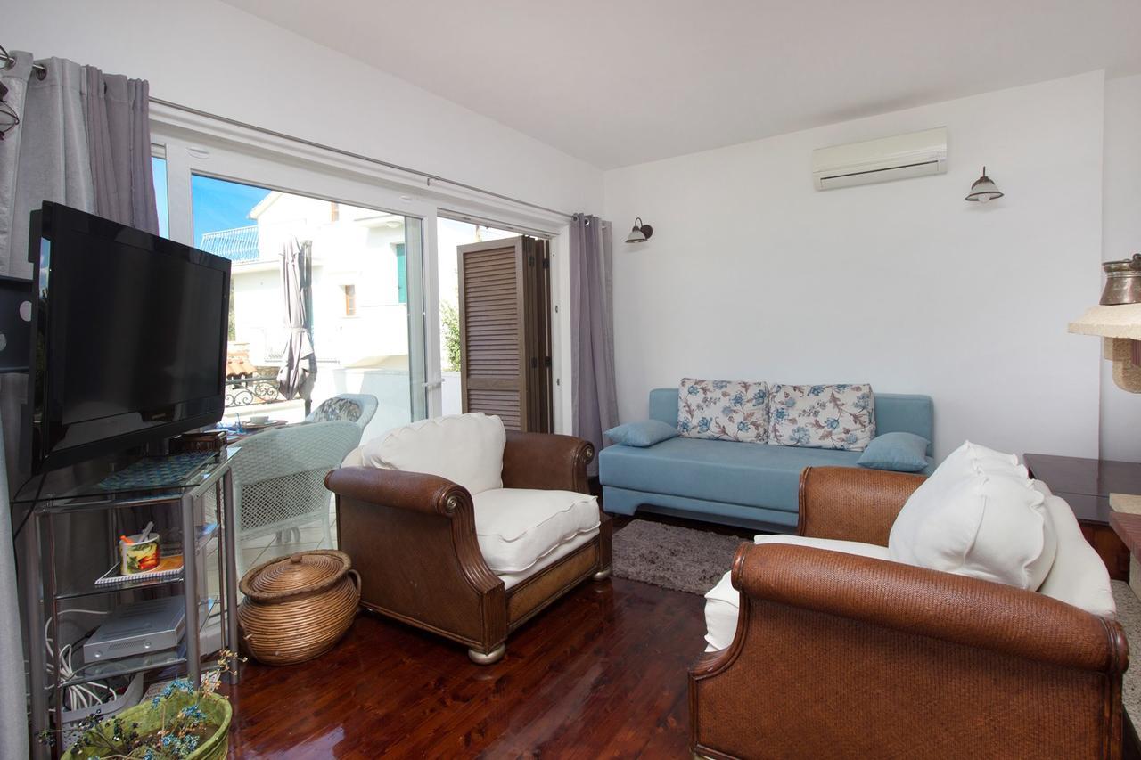 Sea Breeze - Front Sea Apartment Zaboric Esterno foto