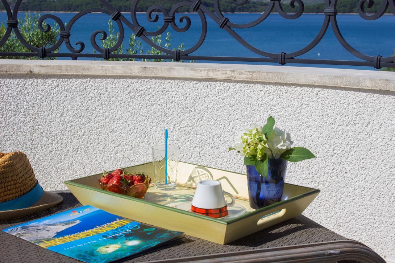 Sea Breeze - Front Sea Apartment Zaboric Esterno foto
