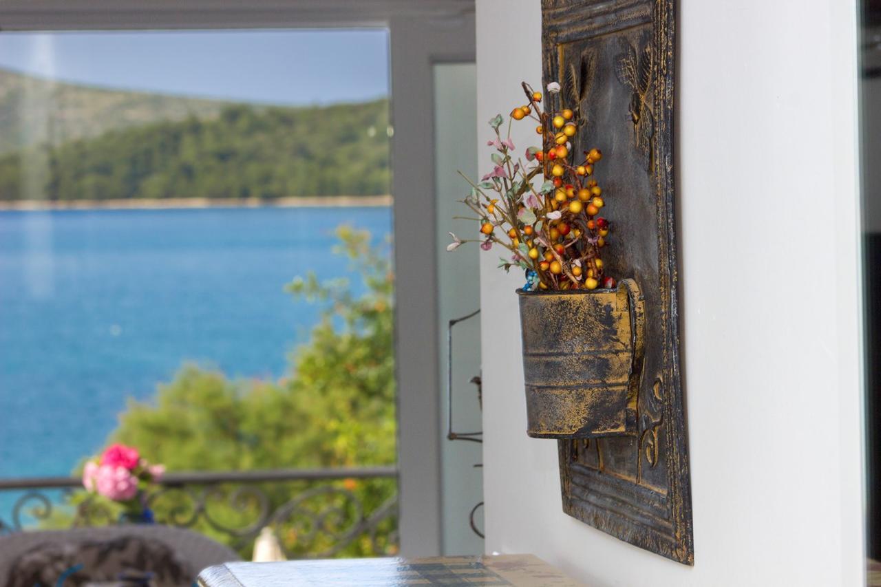 Sea Breeze - Front Sea Apartment Zaboric Esterno foto