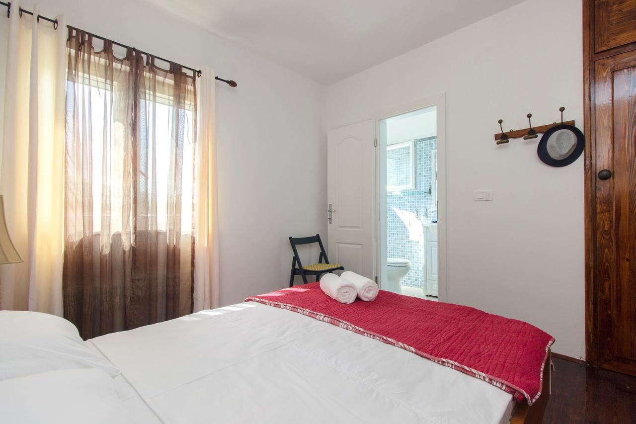 Sea Breeze - Front Sea Apartment Zaboric Esterno foto
